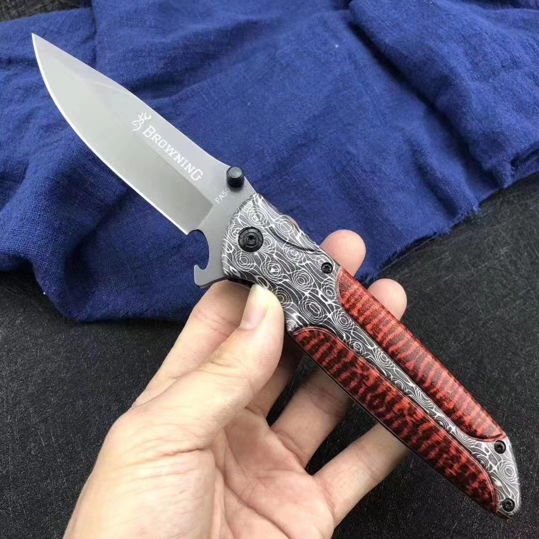An outdoor knife with a multi-purpose folding knife carries a field defensive knife and a small fruit knife