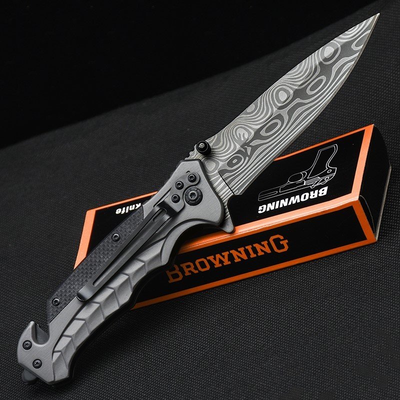 The camper's life knife was accompanied by a sharp, high-strength folding knife, an outdoor survival knife with a body-proof fruit knife