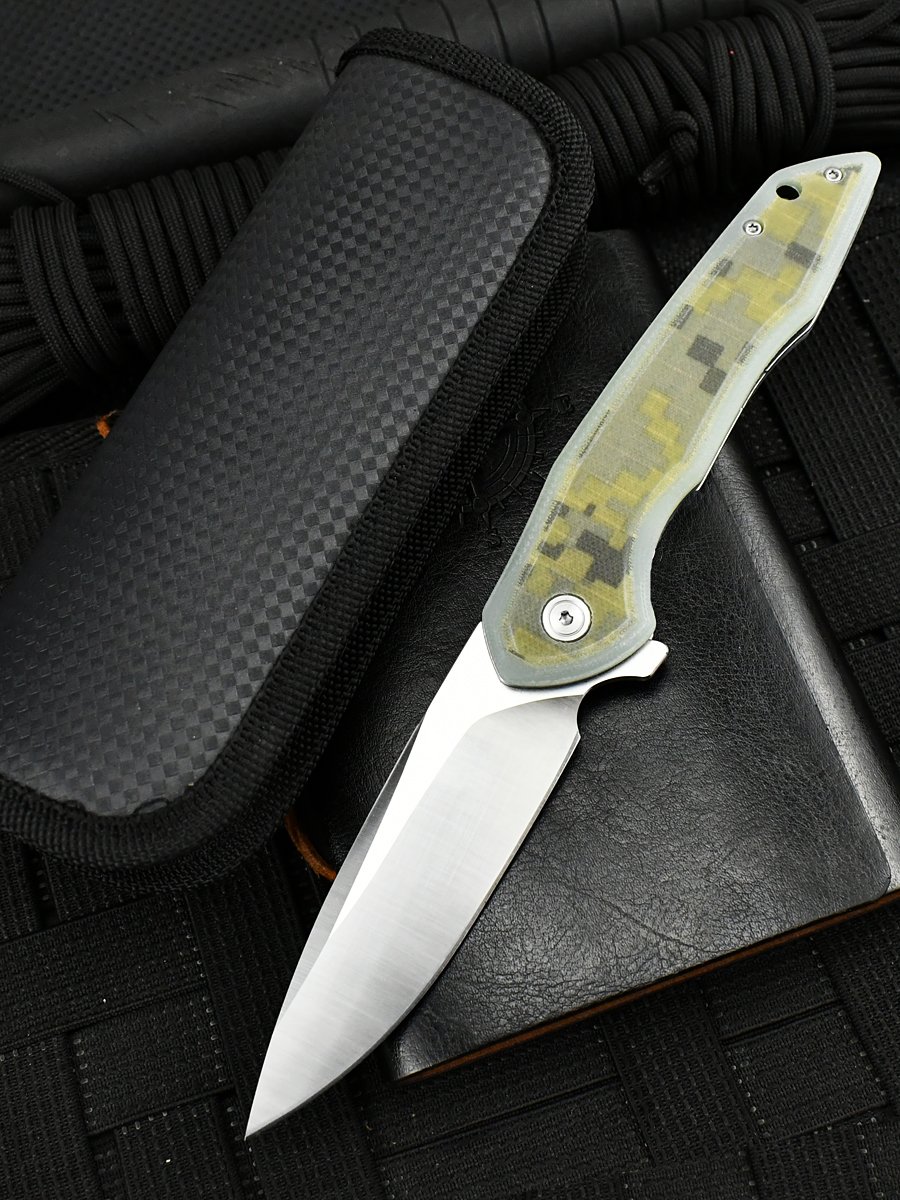 A high hard-hard field folding knife, a life-saving knife, a camping knife, and a pocket knife