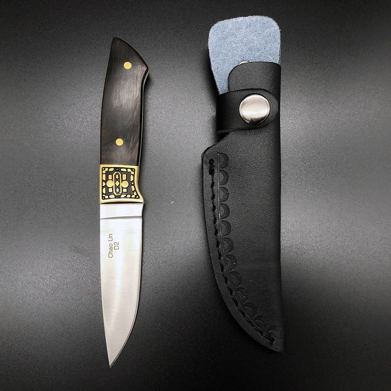 The field life knife is armed with a knife and a knife for life