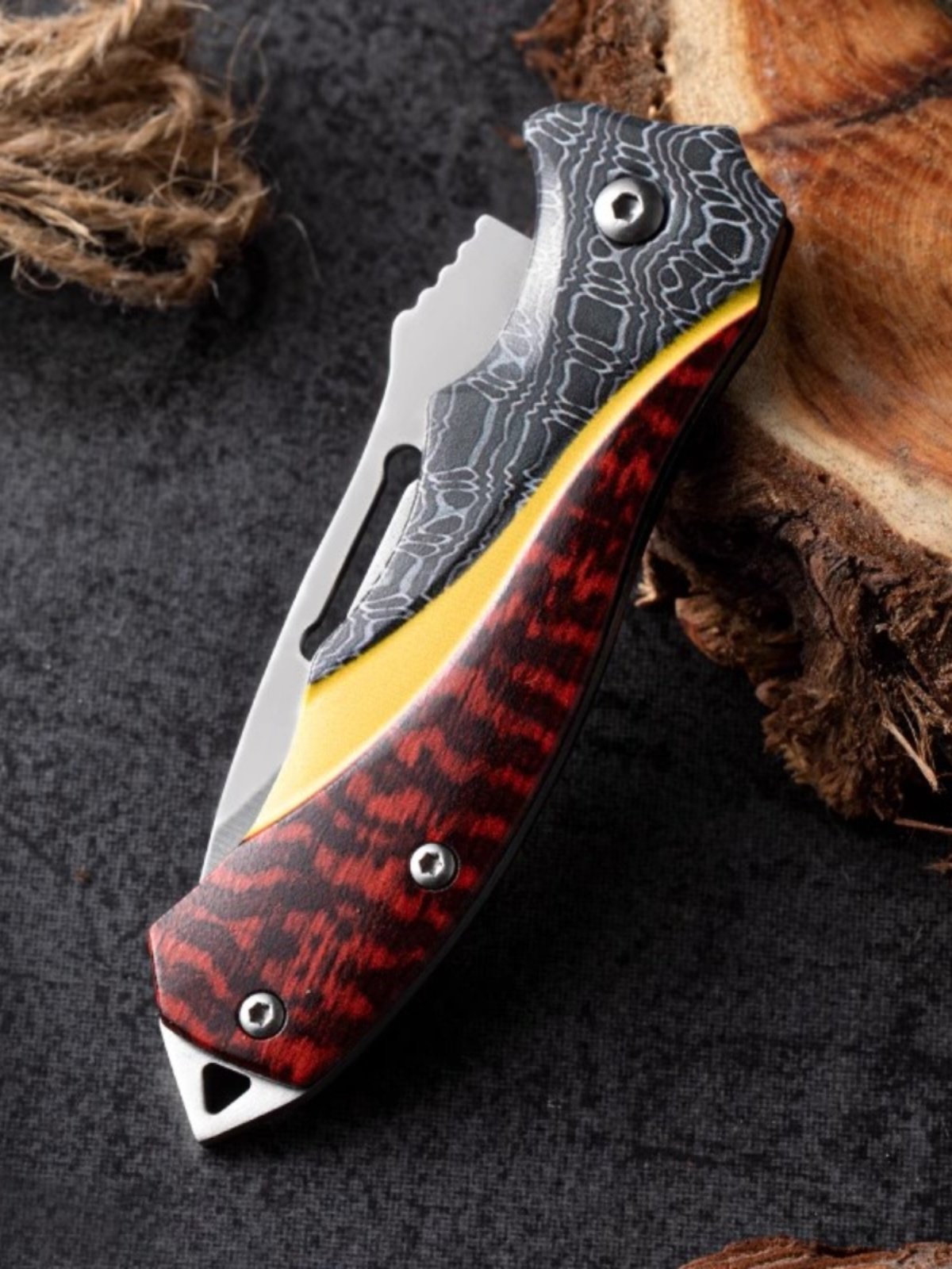 An open-door mini-cleaver with a high-intensity man's protection camping knife for a life
