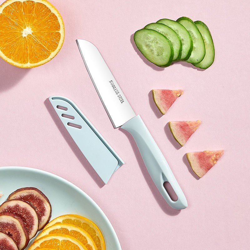 The Podgy King's fruit knife folds with a small knife, with a mini-cleaver sharp in his home