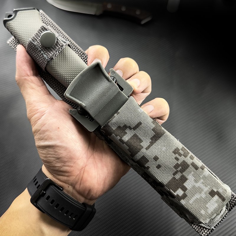 The field camp for outdoor survival uses a lot of knives with a high-strength