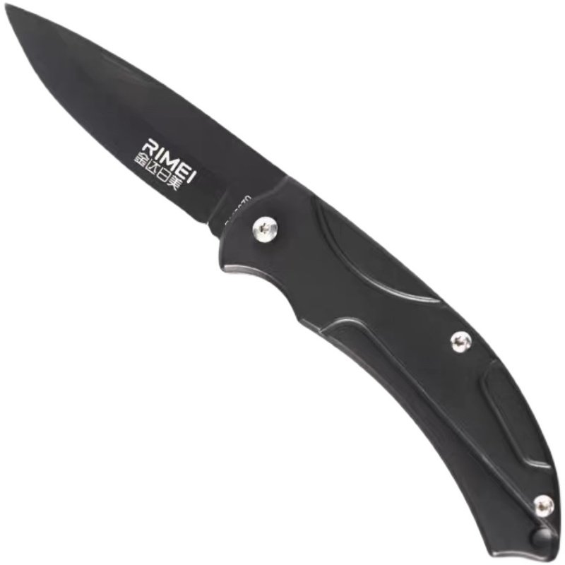 Kilda Ishimi's stainless steel folding knife was accompanied by a folding knife, a fruit knife, and a delivery knife