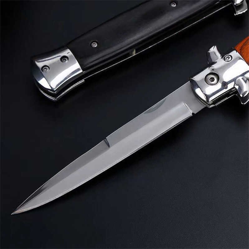 Lives in the open, with a sharp, hard-cut steel pocket knife, a fruit knife and a small knife