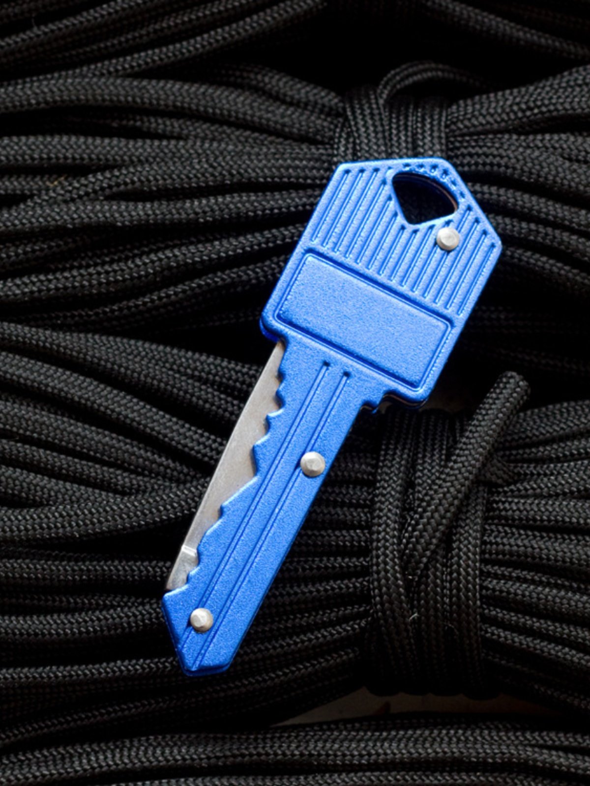 Xinjiang mail folding knife, multi-purpose key knife for life in the field