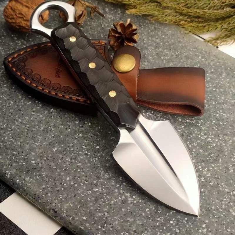 VG10 MAKES A CAMP WITH A KNIFE AND A KNIFE