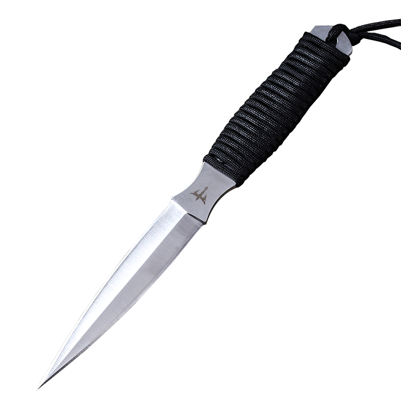 The field camp for outdoor survival uses a lot of knives with a high-strength
