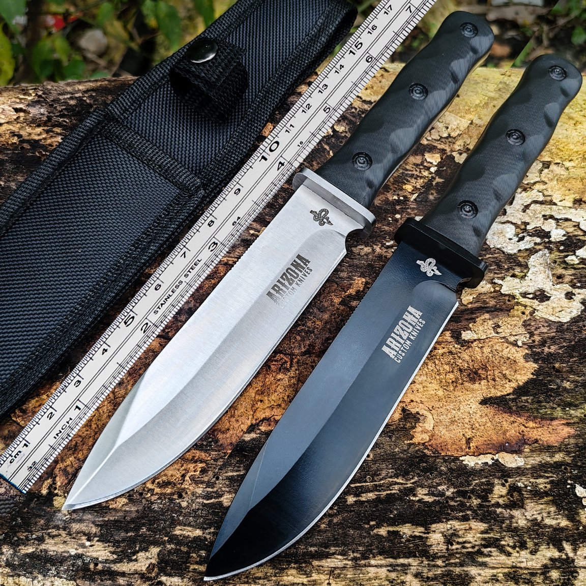 The field camp with a high-intensity knife to defend itself from the wilderness