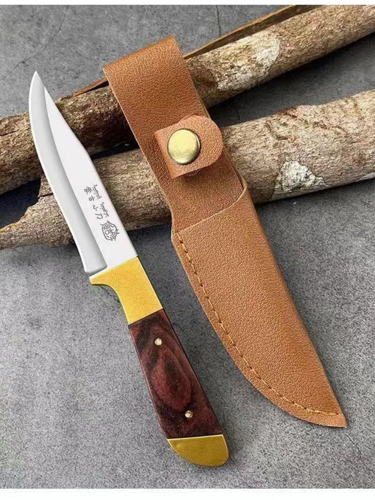 The Mongol hand with the meat knife and the knife in the kitchen can sharpen the knife with the sharp fruit knife and the lamb