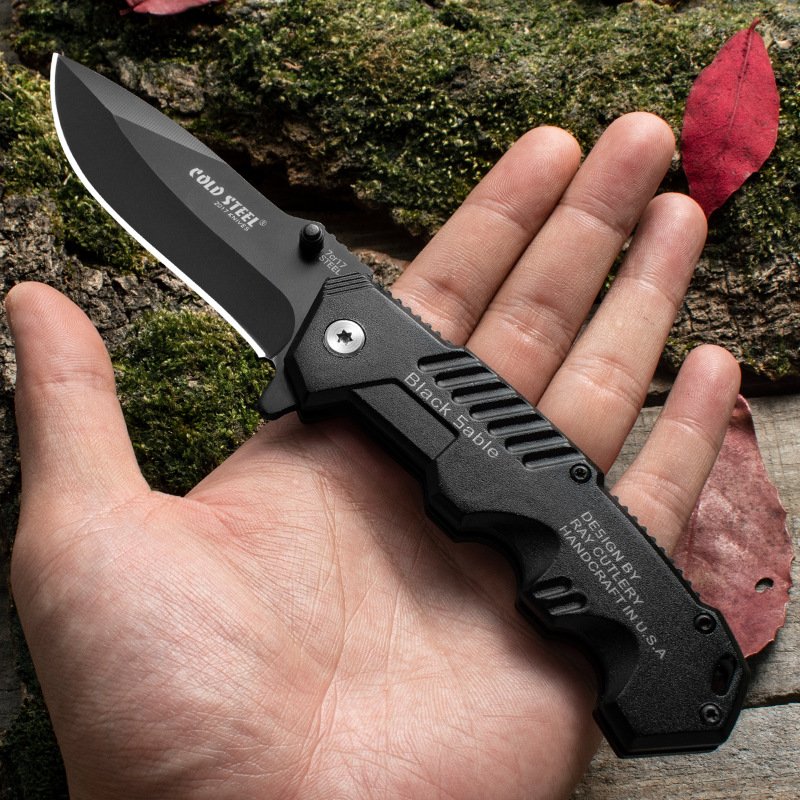 A folding knife and a fruit knife to survive outside