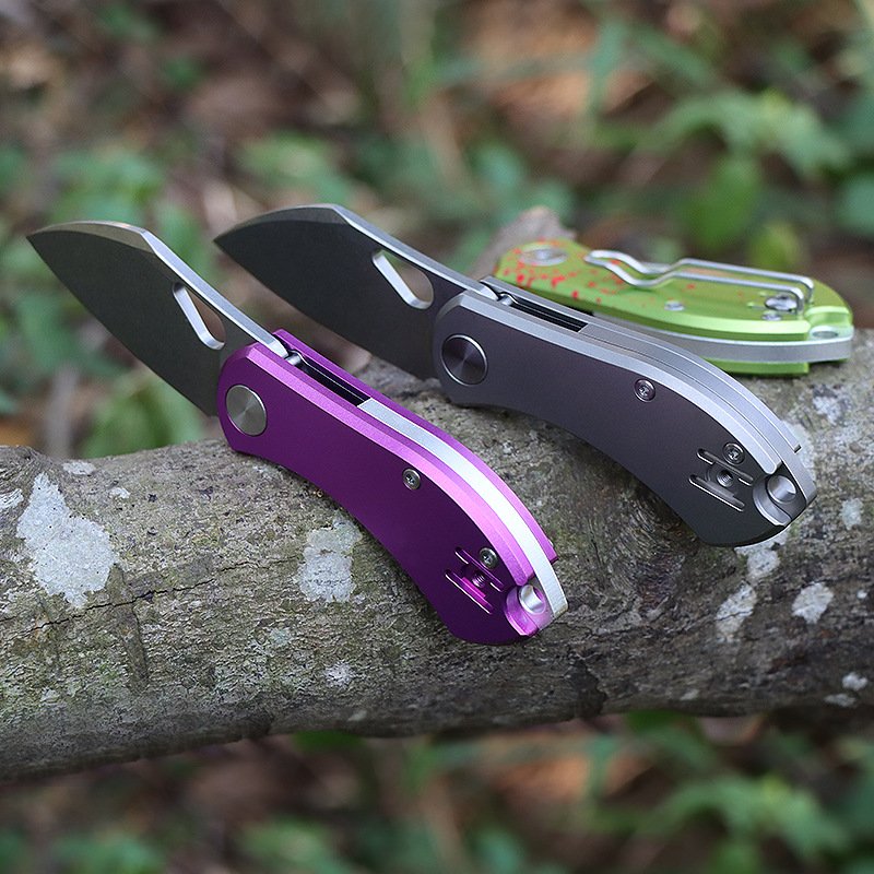 The mini-scissor titanium outside, multi-purpose self-defense knife, and the camping-out knife-stabbing knife