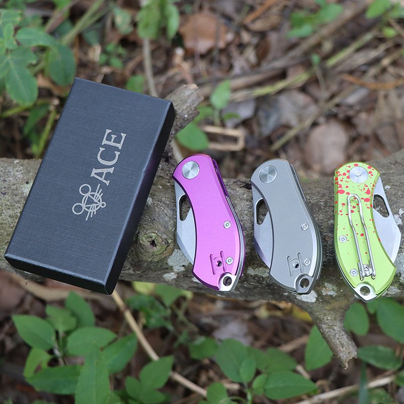 The mini-scissor titanium outside, multi-purpose self-defense knife, and the camping-out knife-stabbing knife