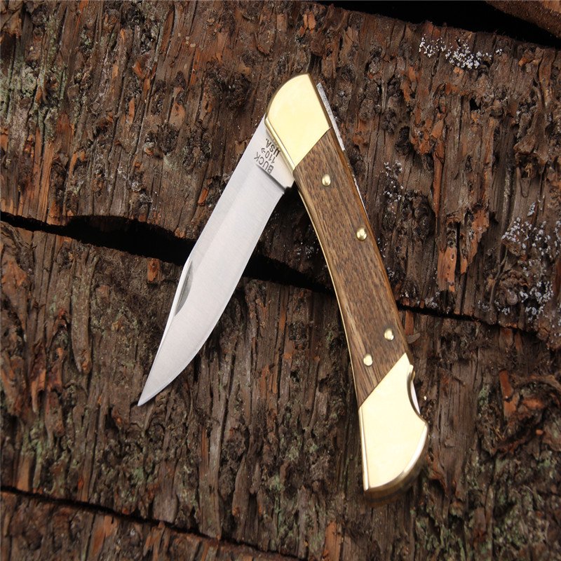 The Swiss Army's sword for the high-strength, sharp survival and defence of a multifunctional folding knife outside of the building