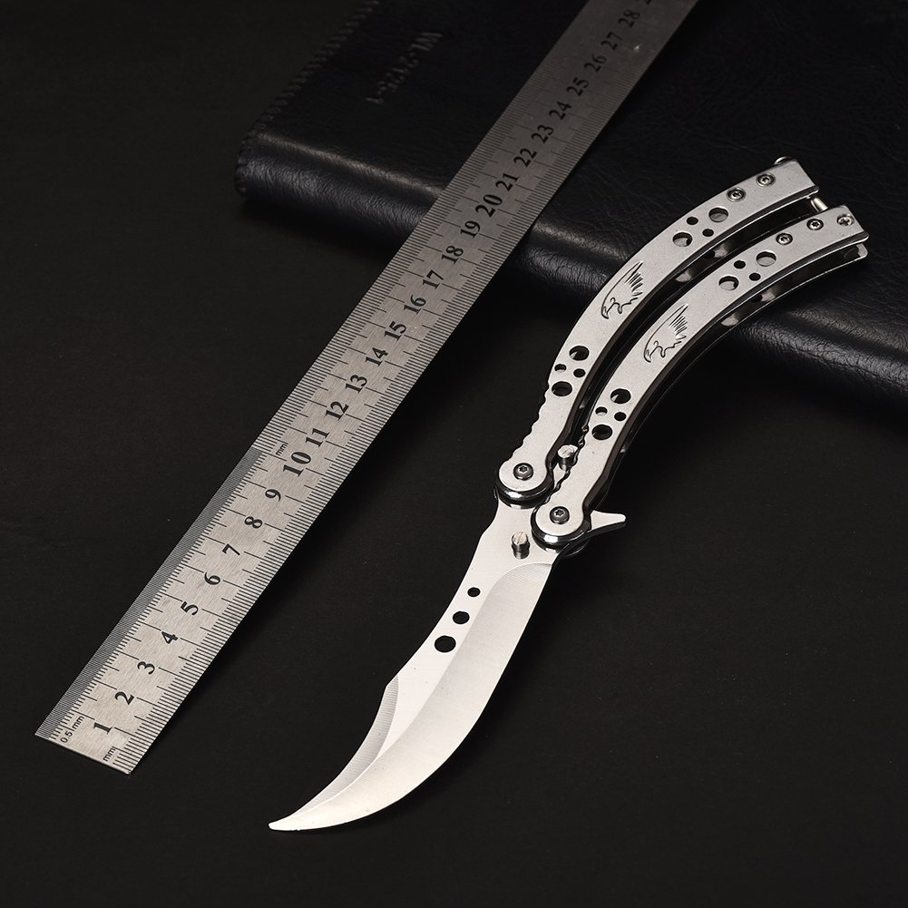 BUTTERFLY KNIFE AND CLAW KNIFE AROUND THE CSGO, TRAINING IN HAND-WRECKING KNIFE AND TOY-PLAYING