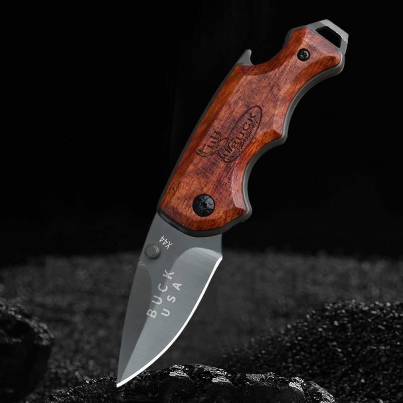 An outdoor blade with a key attached to a high-strength field for survival