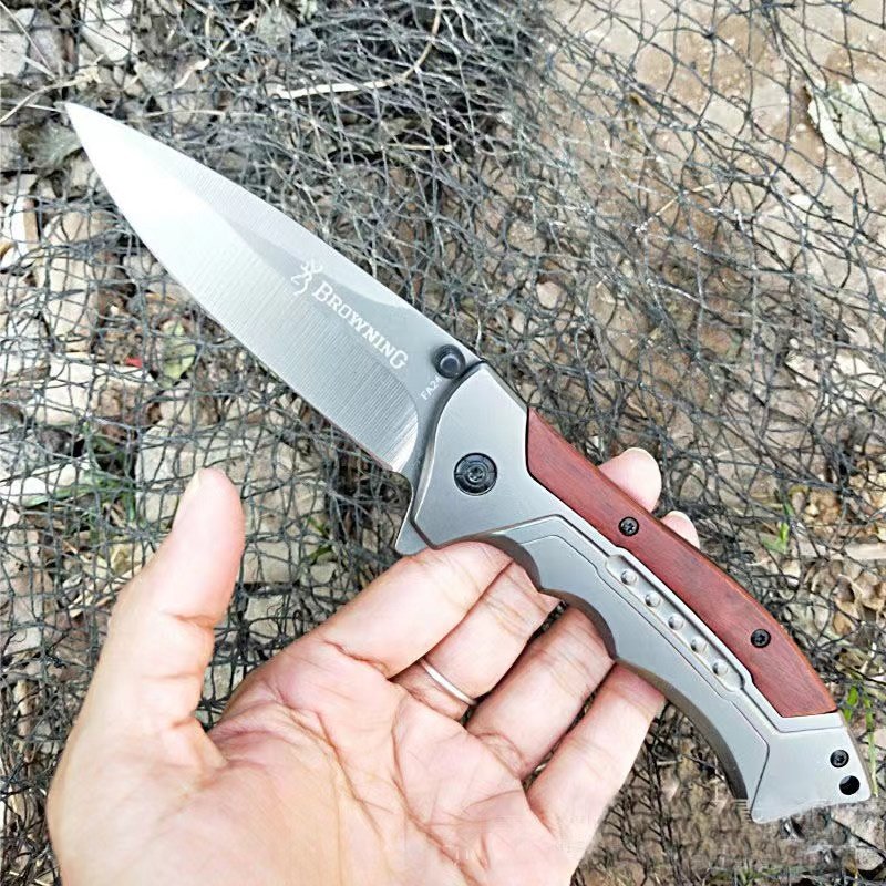 An outdoor folding knife, sharp field camping for a sideknife with a fruit knife