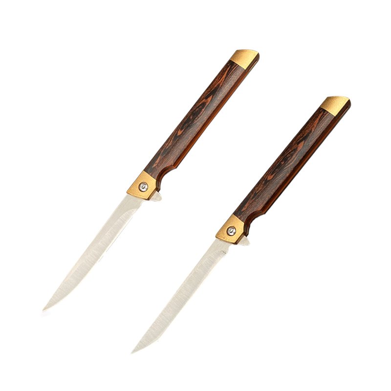 The sarcophagus cutter at home and the meat knife folded the fruit knife outside the stainless steel