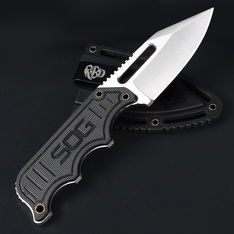 New money for camping in the mountains with a high-strength knife and a knife for life