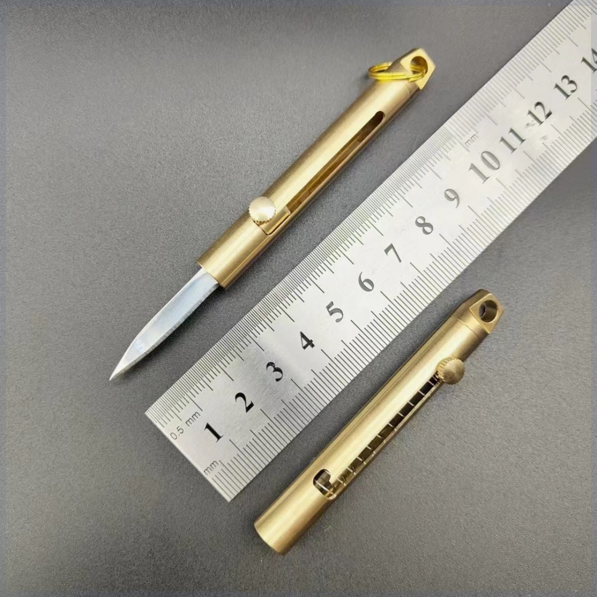 EDC MULTI-PURPOSE, WITH A SMALL KNIFE, WITH AN OUTDOOR CAMPING TOOL AND A FRUIT KNIFE