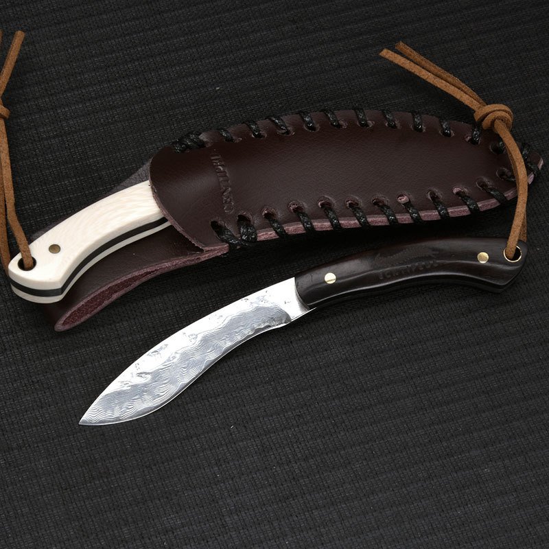 MONGOL EATS A MEAT KNIFE AND A LEG KNIFE AND A LEATHER-COVERED FRUIT KNIFE