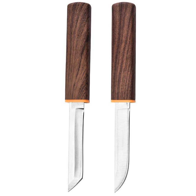 Double-stabbing camp, double-stabbing with a meat knife and a hand with a meat knife