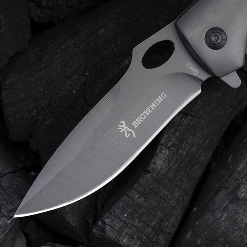 The blade is so sharp, it's a folding knife, it's a key to the fruit knife