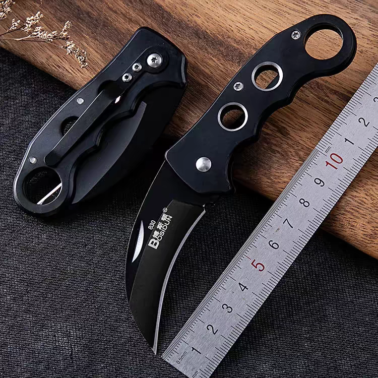 Warwolves with a high-heavy cleaver folding a knife and a knife for survival
