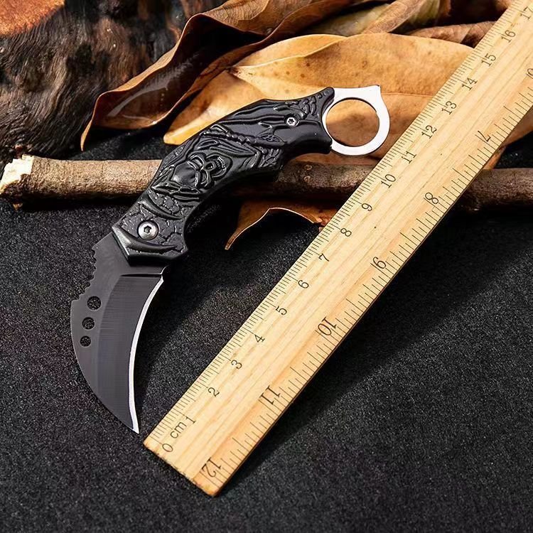 Warwolves with a high-heavy cleaver folding a knife and a knife for survival