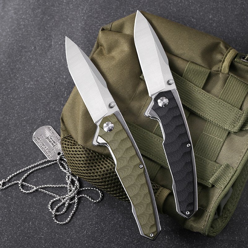 THE GREEN HANDLE OF THE OUTDOORS, A COLOURED FOLDING KNIFE, A HIGH-STRENGTH D2 STEEL SHARP FIELD CAMP, A FIELD DEFENCE KNIFE