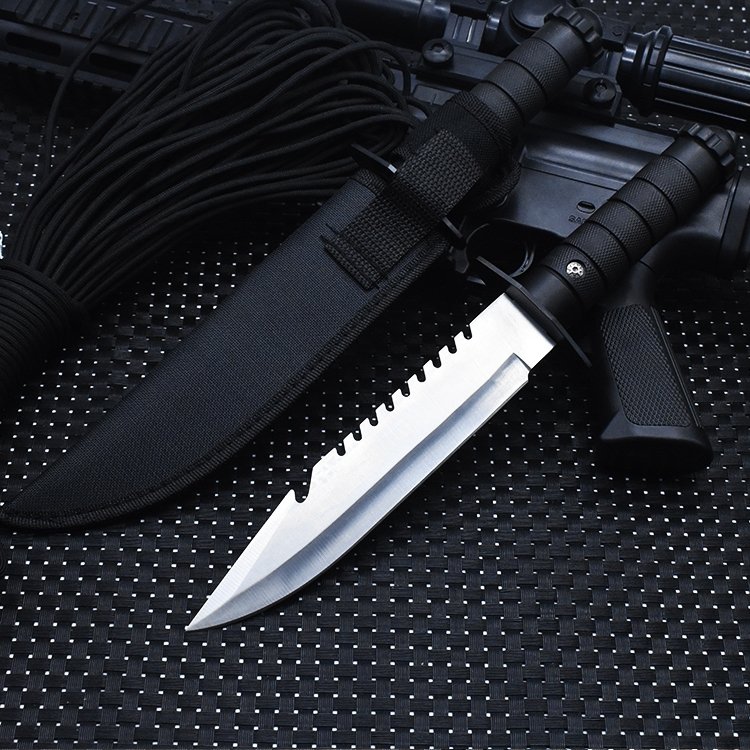 Field life with a small blade, a sharp, high-intensity field survival knife, a cold-weapons tactical defense