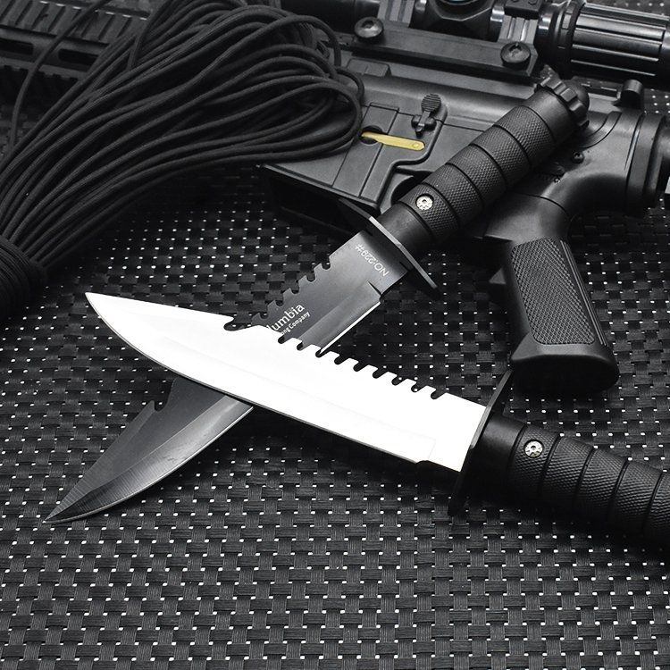 Field life with a small blade, a sharp, high-intensity field survival knife, a cold-weapons tactical defense