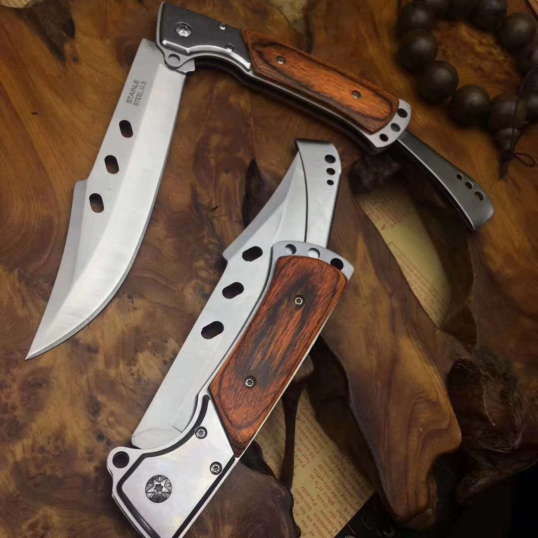 Foreign trade hot-sniffed Swiss sergeants with blades and blades and blades