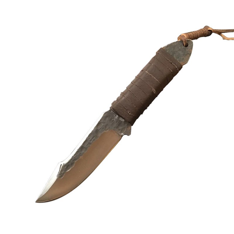Hand-to-hand camping knife in the open wilderness with a high-strength sharp steel blade for protection
