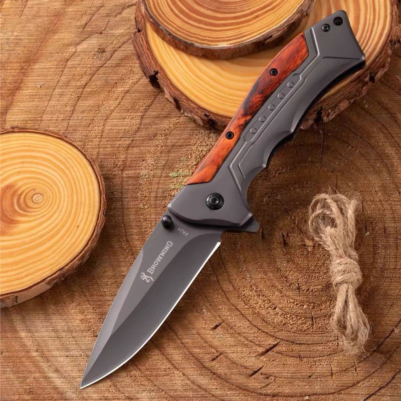 An outdoor multi-purpose self-defense knife folds, and a field camping knife is a small knife
