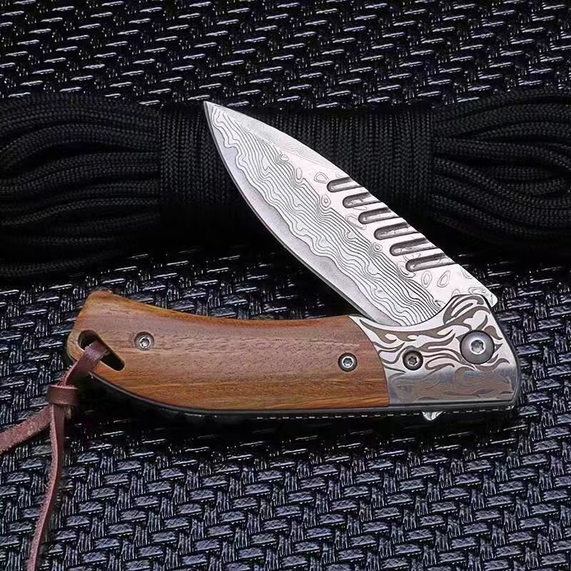 Damascus steel folding knife with a sharp knife and a fielding knife with a knife