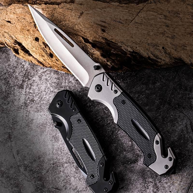 A knife with a cold weapon, a fruit knife folding, and a high-stringing knife with an open field knife