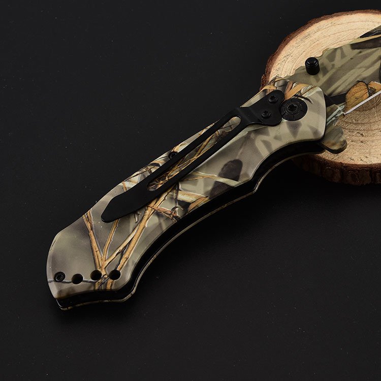An outdoor python folding knife to survive in the field