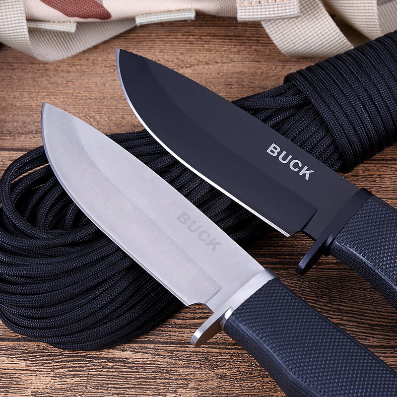 With a sharp and high-strength tactical defensive camp, a straight knife, a fruit knife, a cold weapon