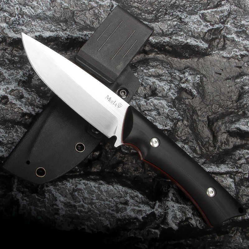 A Spanish deer knife -- a multi-purpose slasher for an outdoor mountain camp