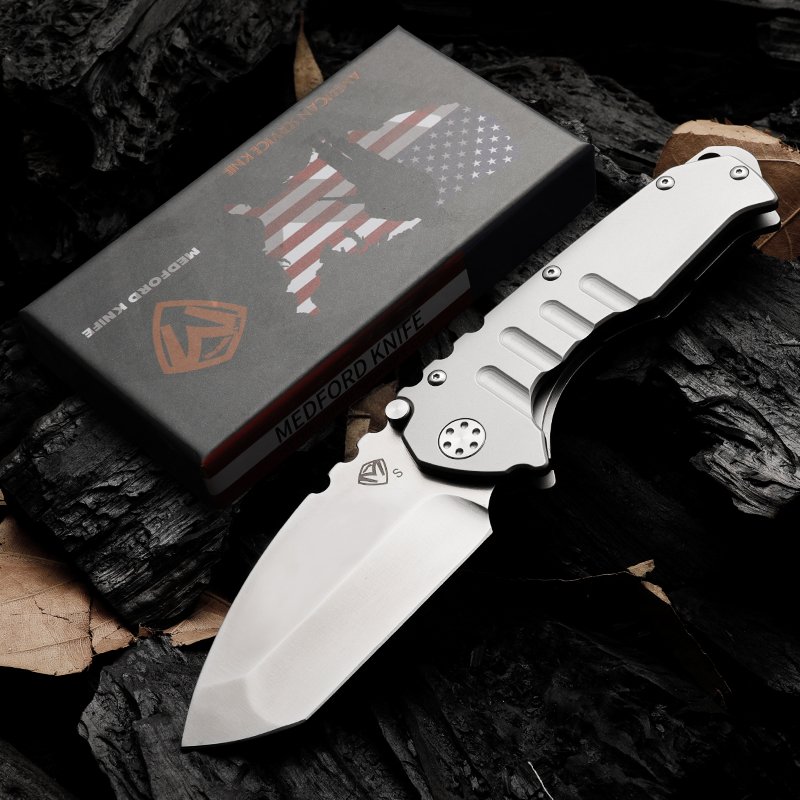 U.S. D2 STEEL HIGH-HARD MULTI-PURPOSE FOLDING KNIFE COLLECTION WITH A KNIFE AND A FRUIT KNIFE AND A FISH CAMPING KNIFE