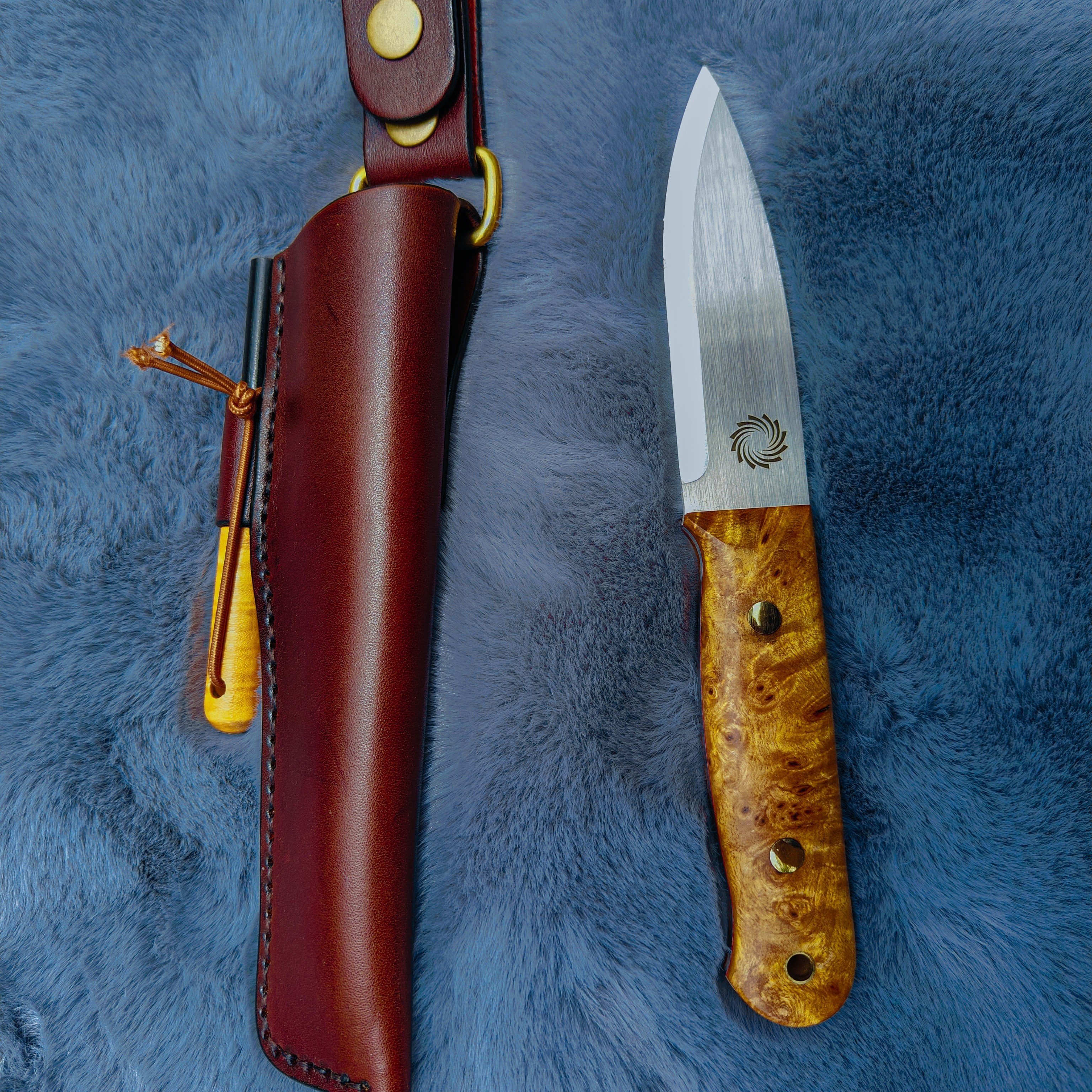 An outdoor survival knife, a Nordic chubby knife