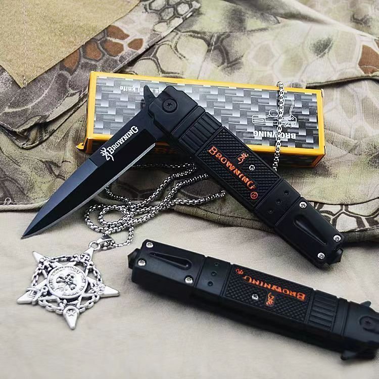 EDC CARRIES THE KEYS TO THE MULTIPURPOSE BROWNING KNIFE FOR THE MINI CAMP