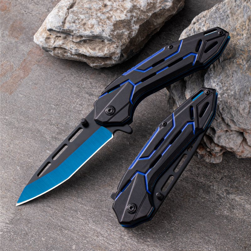 The exterior blades were more sharp than the cleavers, the fruit knife, the field camping, and the knife