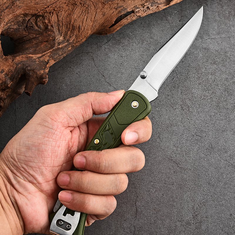 An outdoor folding knife with a high-strength camp camper and a field camping knife