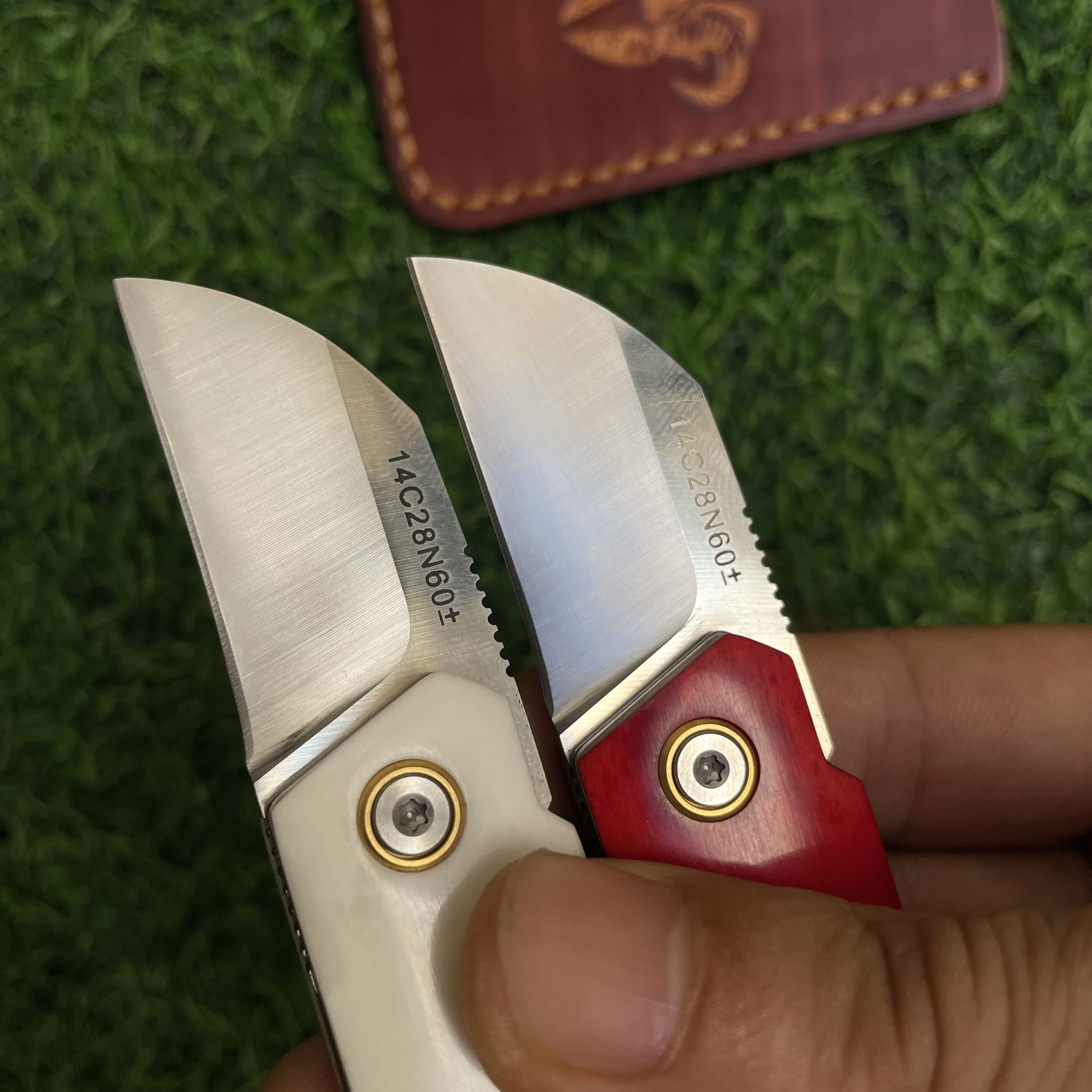 ALL OVER THE COUNTRY, WITH A HIGH-STRENGTH BOVINE BONE KNIFE, A CAMPING KNIFE WITH A KEY DELIVERY KNIFE, A HANDMADE EDC