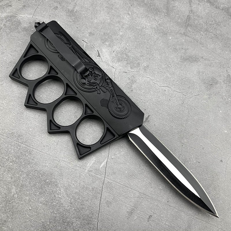 An open-air knife with a stainless steel knife and a field knife with a small knife to defend himself