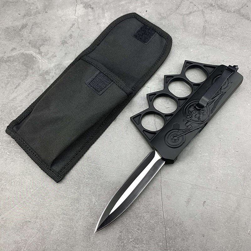 An open-air knife with a stainless steel knife and a field knife with a small knife to defend himself