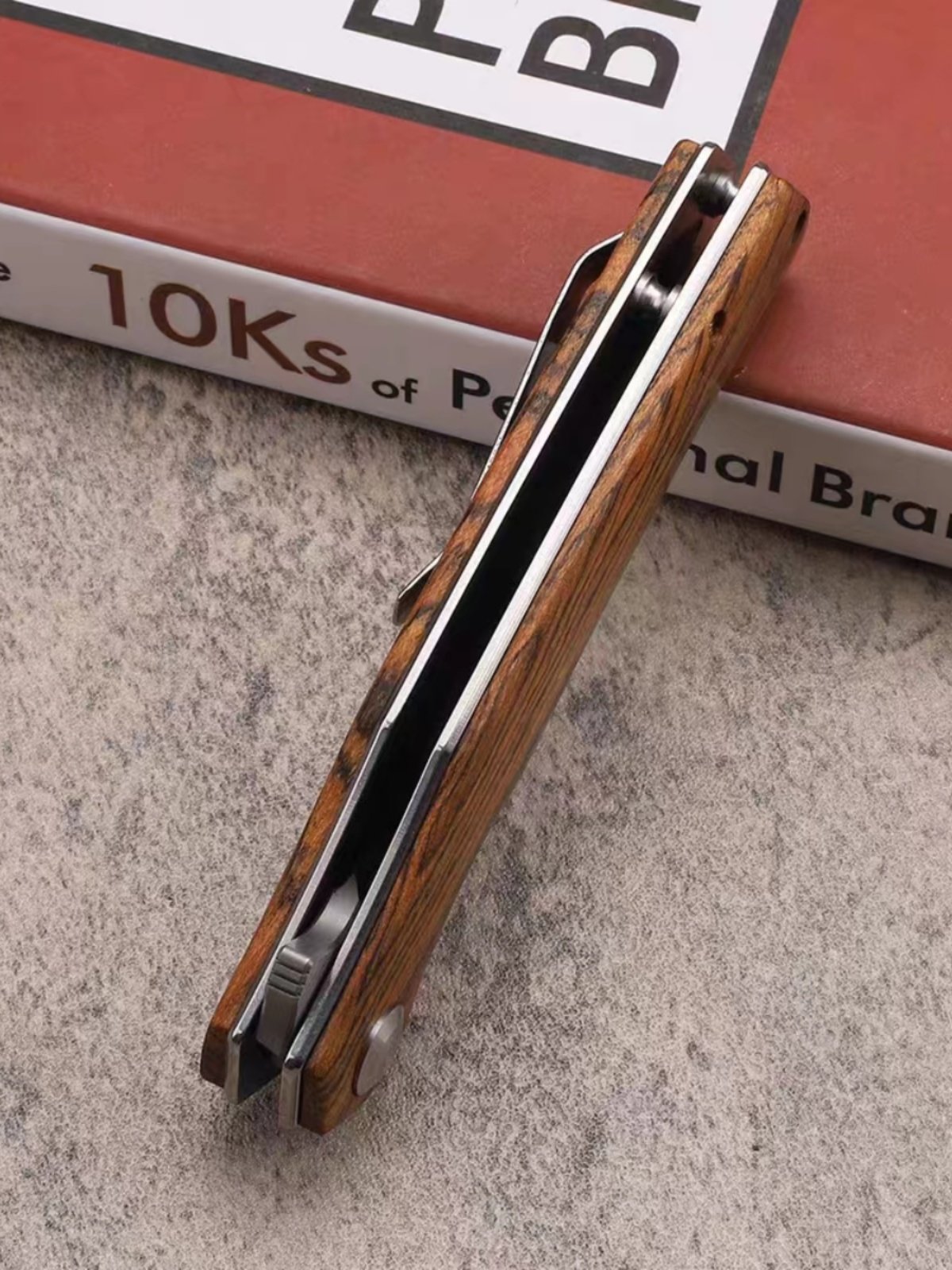HIGH-HARD D2 STEEL FIELD STEEL KNIFE EDC PORTABLE FOLDING KNIFE FOR PROTECTION OF BODY BLADES