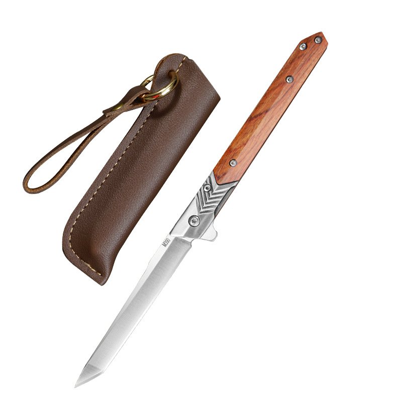 Home with a knife to the outside pen and camp with a fruit knife and a blade to the ground